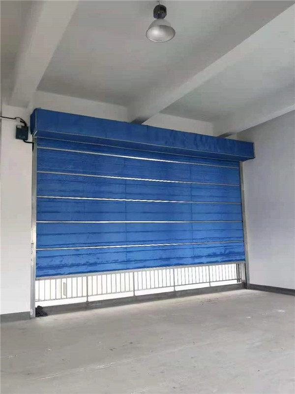 无机布防火卷帘门 无机布防火卷帘门